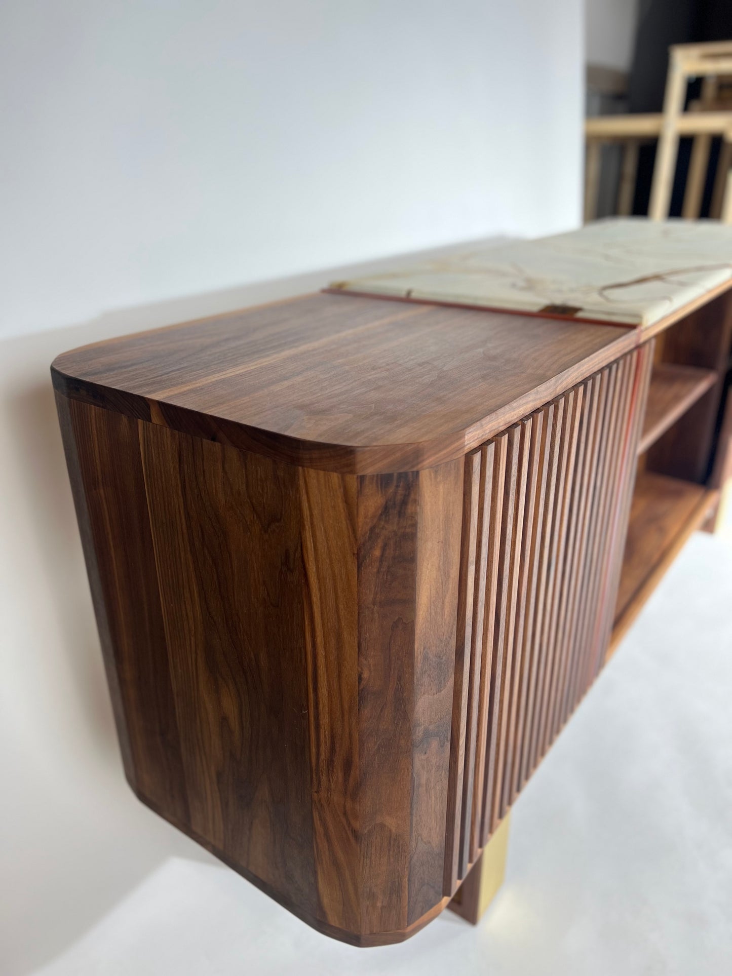 iSN-v1 Blue Roma Sideboard