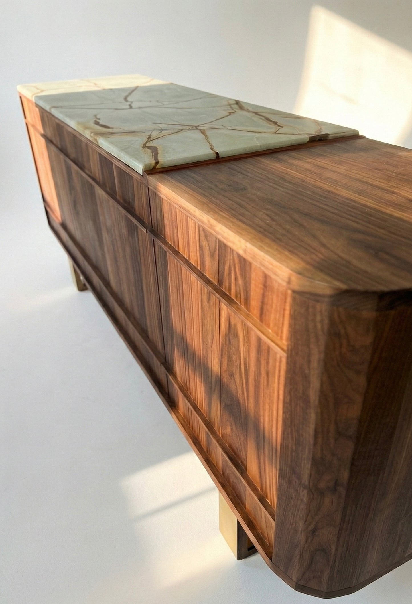 iSN-v1 Blue Roma Sideboard