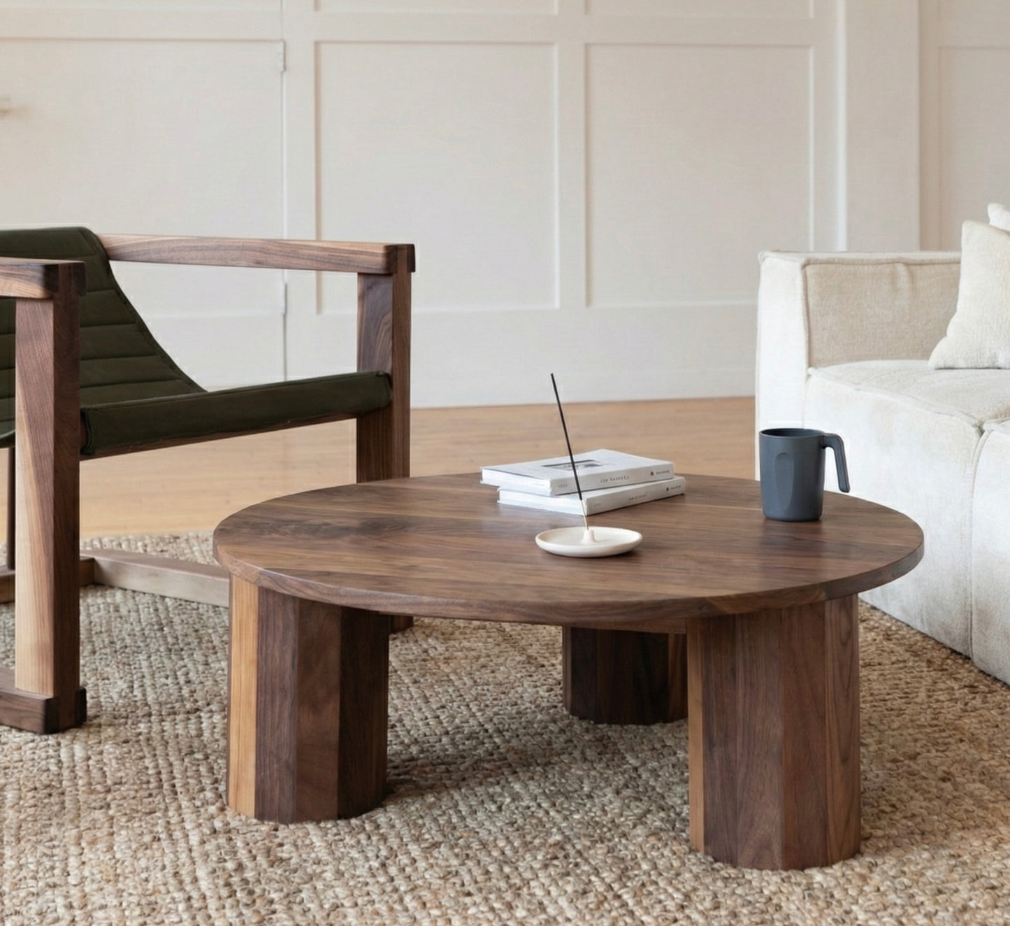 iO-v1 Round Coffee Table