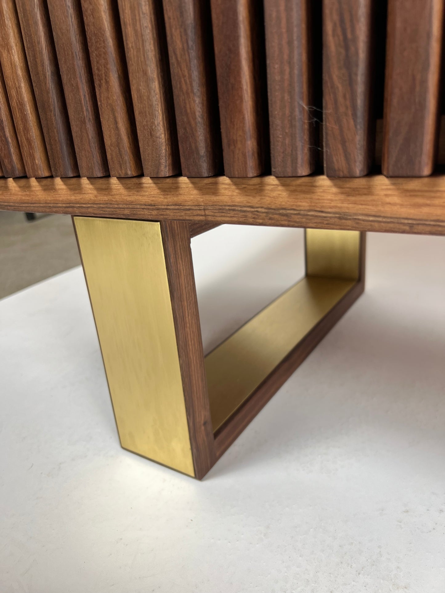 iSN-v1 Blue Roma Sideboard