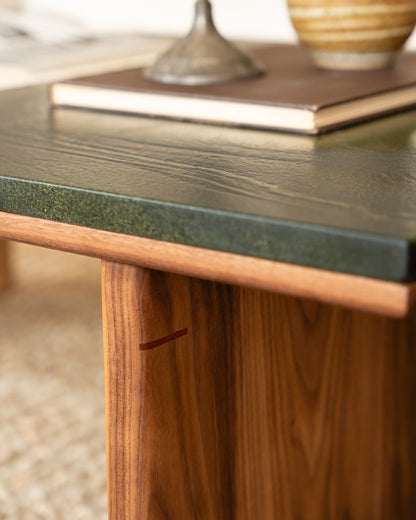Quartzite Flow Table