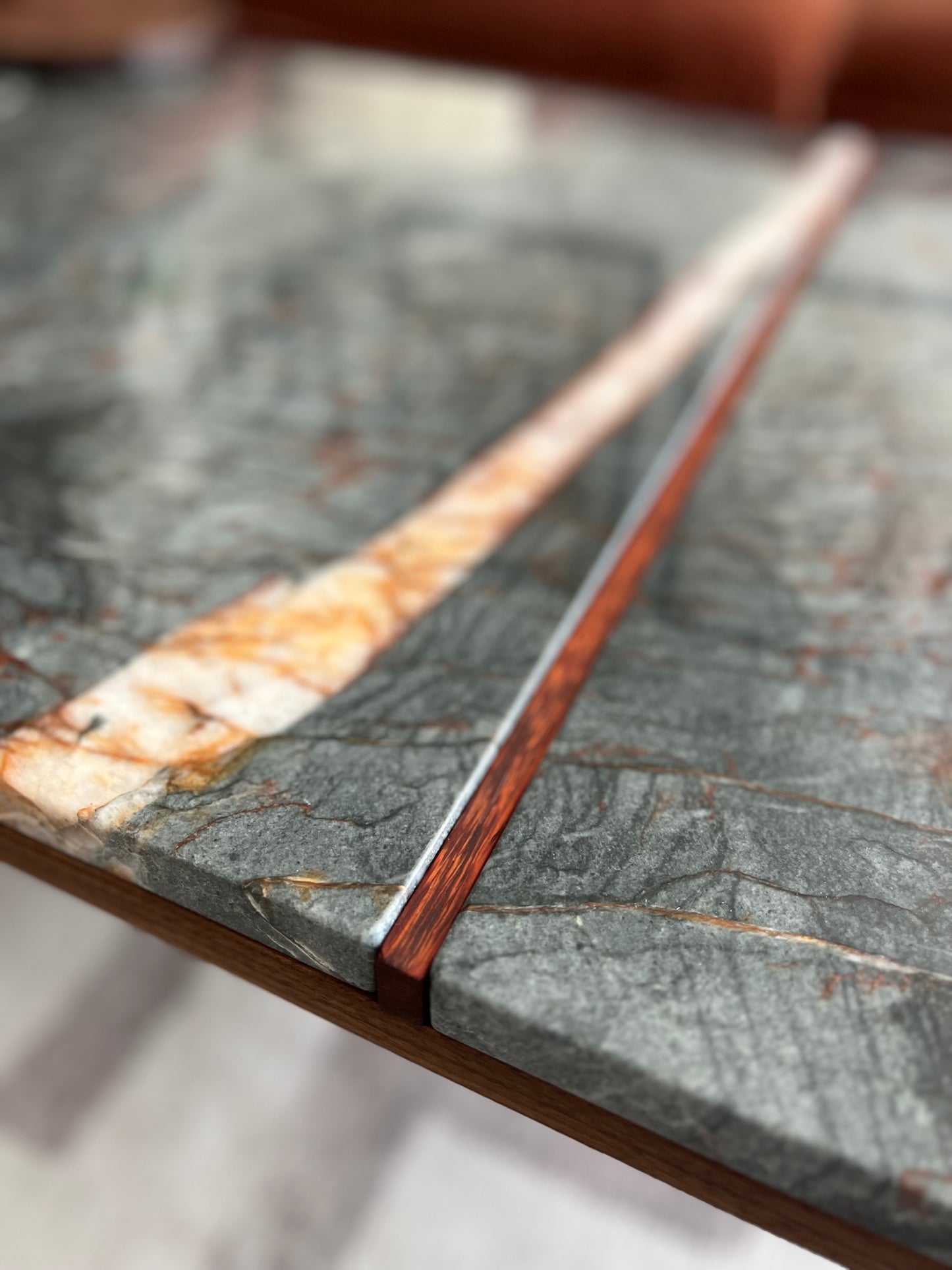 iS-v4 Split Stone Coaster Table