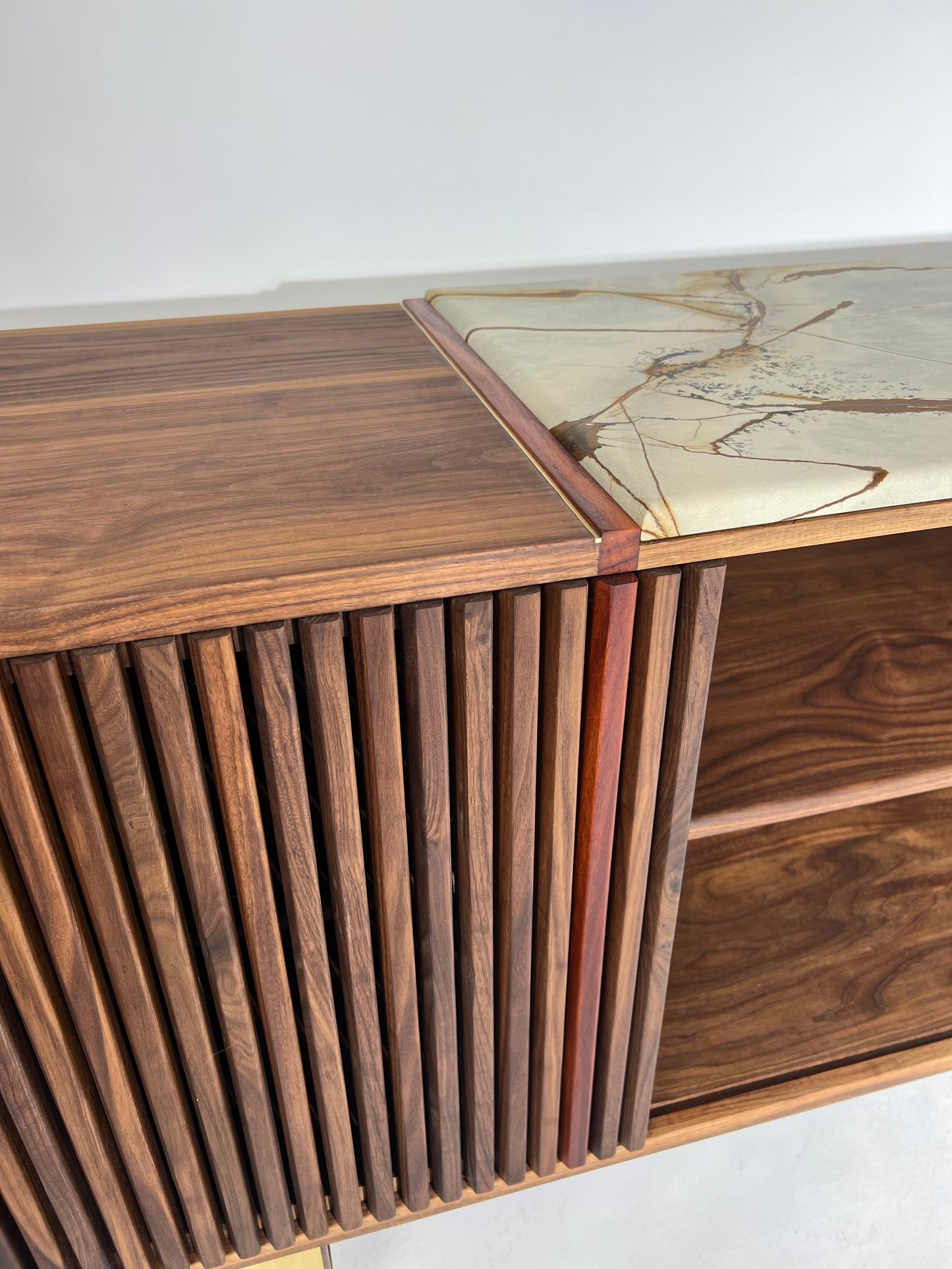 iSN-v1 Blue Roma Sideboard