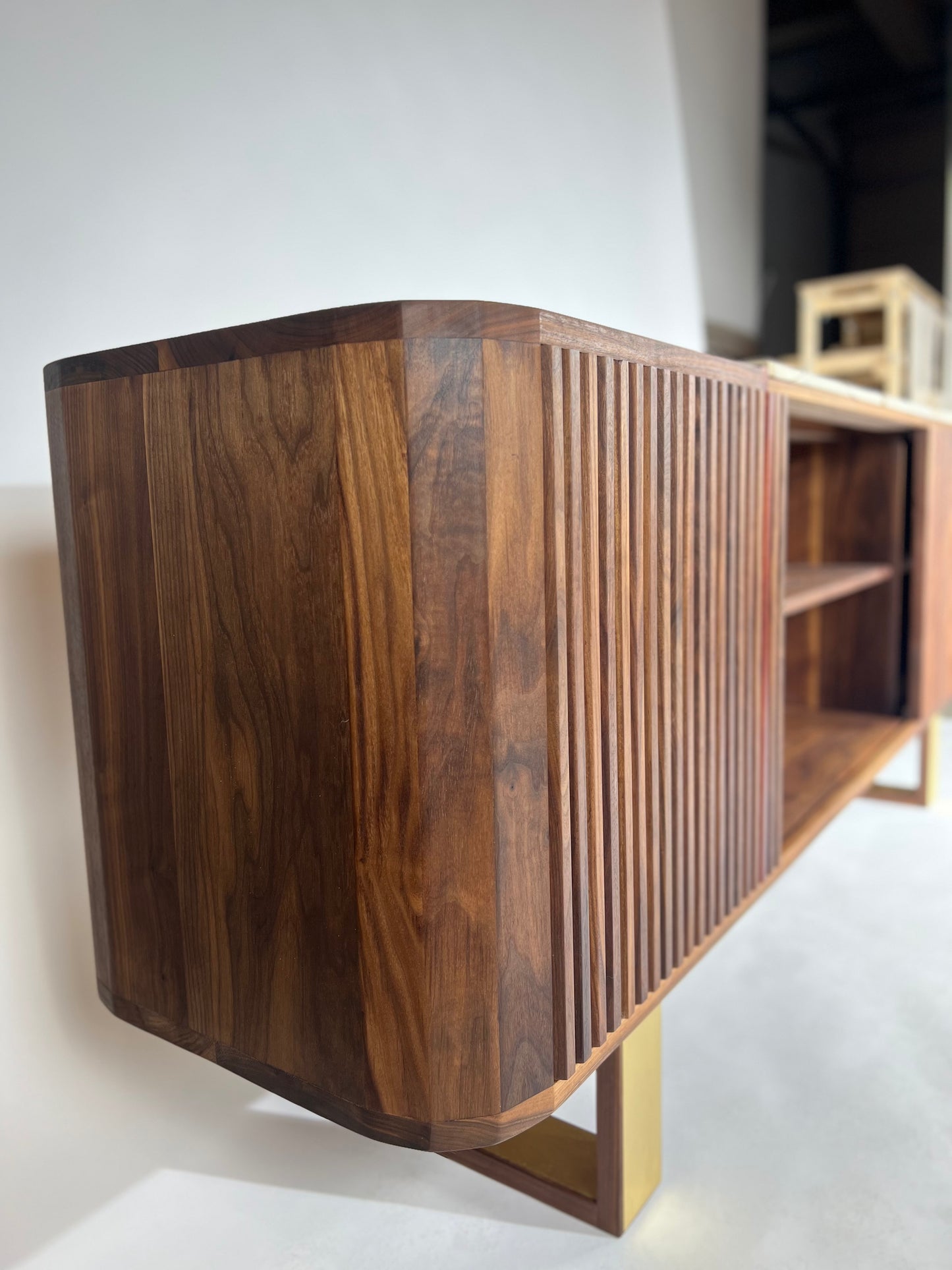 iSN-v1 Blue Roma Sideboard