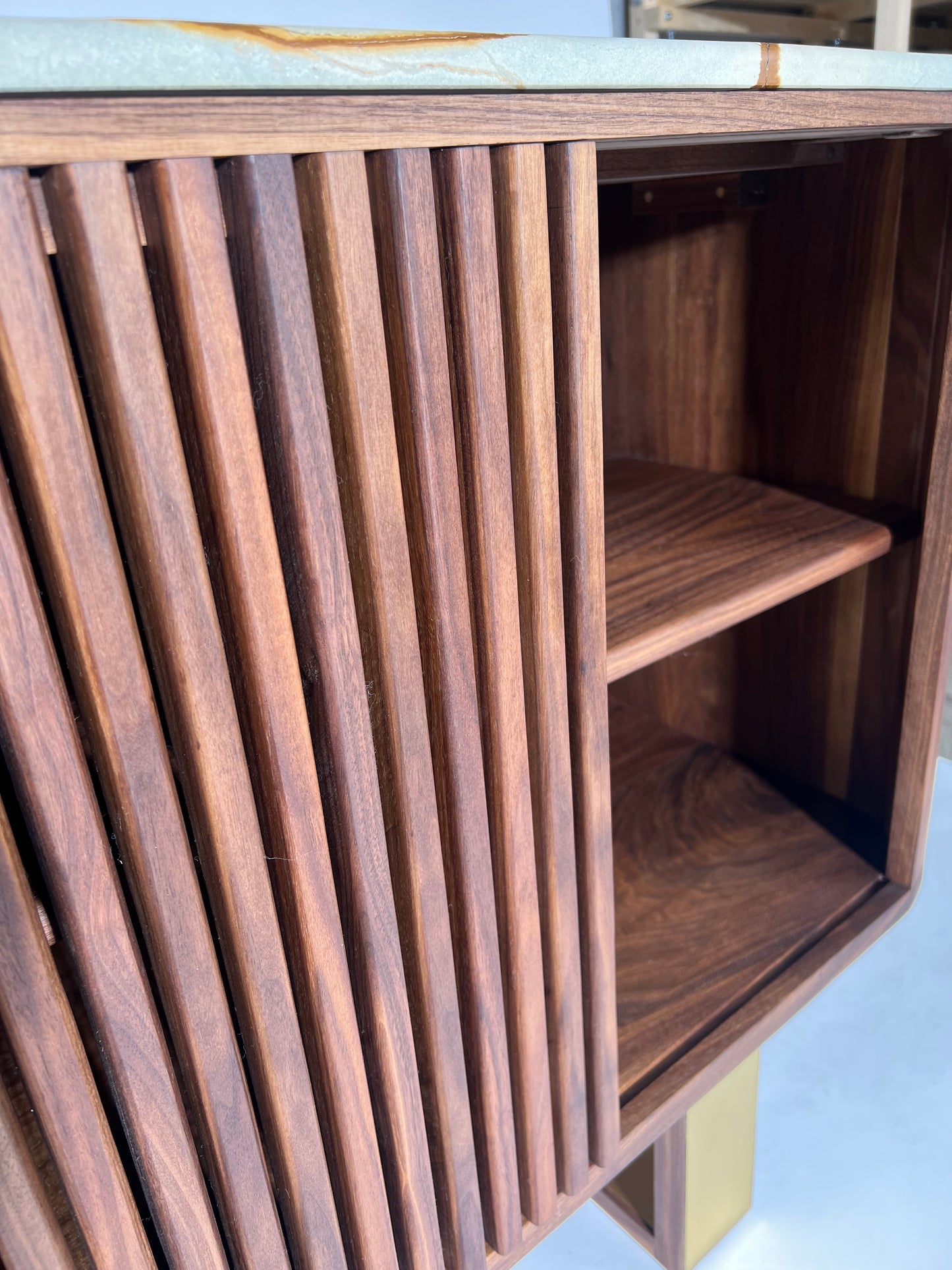 iSN-v1 Blue Roma Sideboard