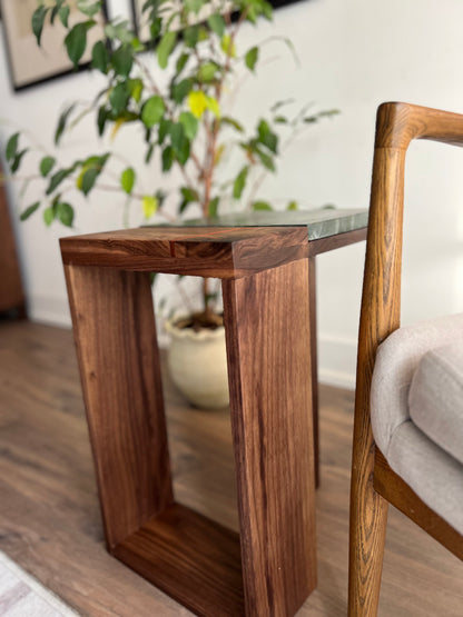 iR-v1 Stone Edge Table